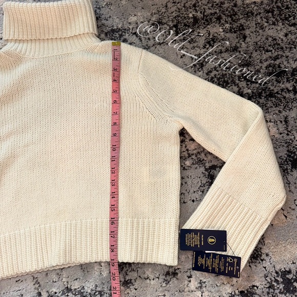 RALPH LAUREN Wool + Cashmere Sweater - Picture 9 of 11